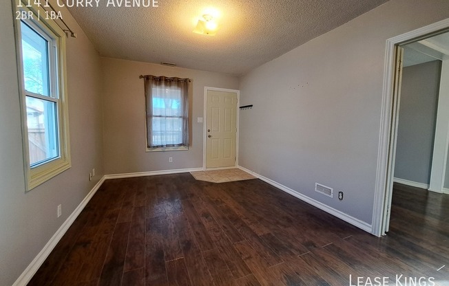 1141 CURRY AVE