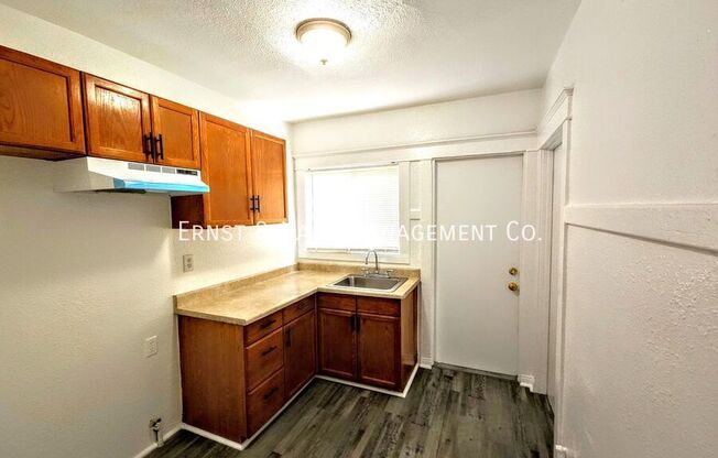 1306 E Hellman St.