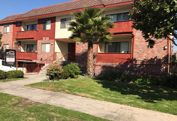 1 bed, 1 bath, $2,095, Unit 104