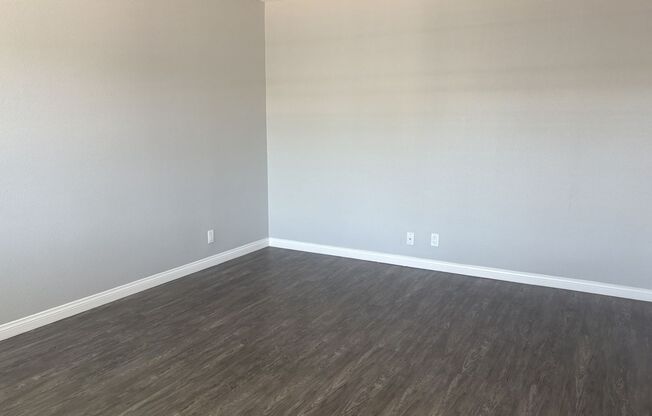 1 bed, 1 bath, 540 sqft, $2,110, Unit 320-17