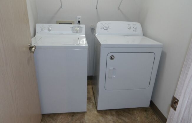 2 beds, 2 baths, 1,240 sqft, $1,940, Unit B6