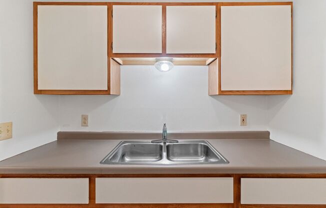 2 beds, 1 bath, 900 sqft, $995, Unit 2840-110