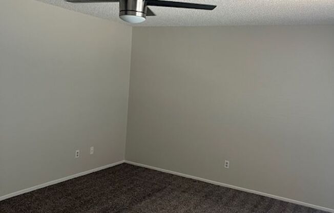 2 beds, 2 baths, 975 sqft, $1,675, Unit 817-60