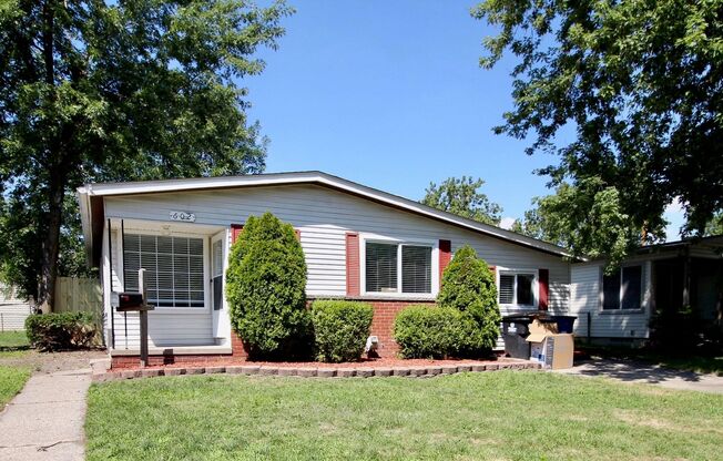 Neat and clean 3 bedroom ranch for rent in a great Westland neighborhood. Open House Sunday 5/19 2-4pm. No section 8. Minimum 650 credit score required.