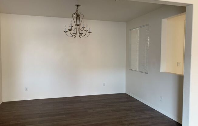 Beautiful 4 bed home in Southwest Bakersfield - AVAILABLE FOR DECEMBER MOVE IN