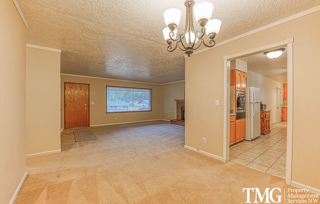 3 BD Camas Ranch-Style Home with Covered Patio & Spacious Backyard