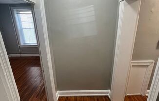 1 bed, 1 bath, $1,100, Unit 2FE5