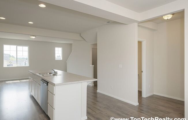 Beautiful North Bethany 3BR 2.5BA Townhome! Great Location, A+Schools!