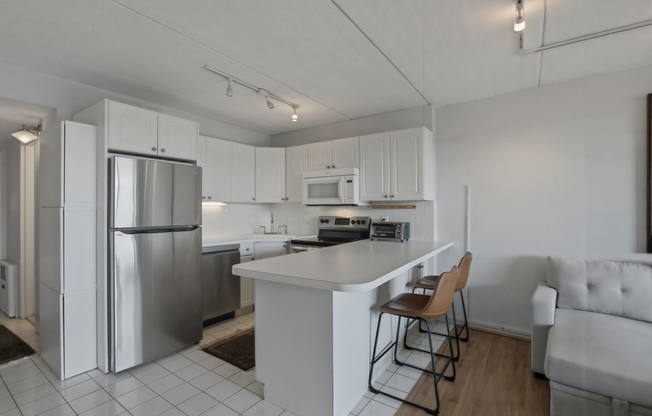 1 bed, 1 bath, 613 sqft, $2,250, Unit 621