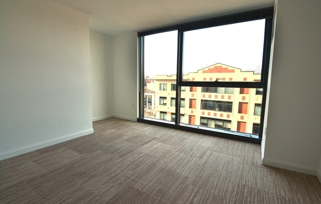 1 bed, 1 bath, 781 sqft, $4,000, Unit 511