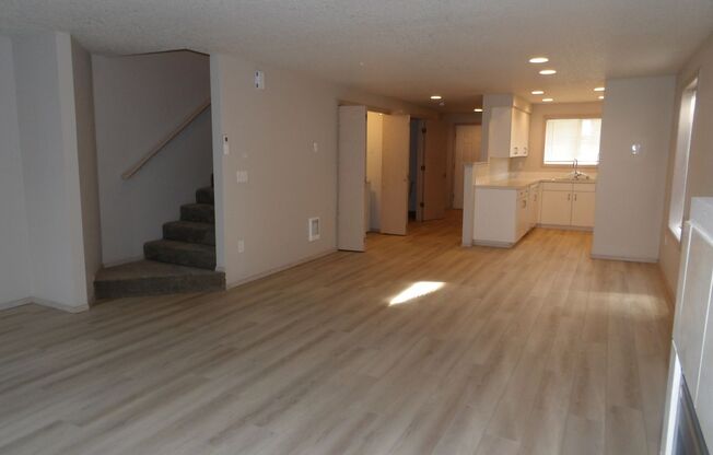 2 beds, 2.5 baths, 1,497 sqft, $2,050, Unit F30