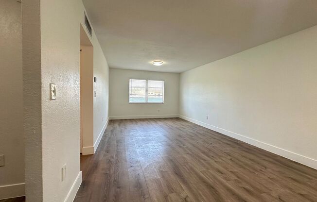 2 beds, 1 bath, 850 sqft, $1,925, Unit F106