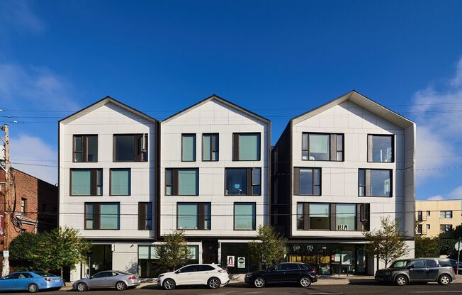 Buckman: Light & Bright 1 Bdr with D/W, A/C, & Washer/Dryer!