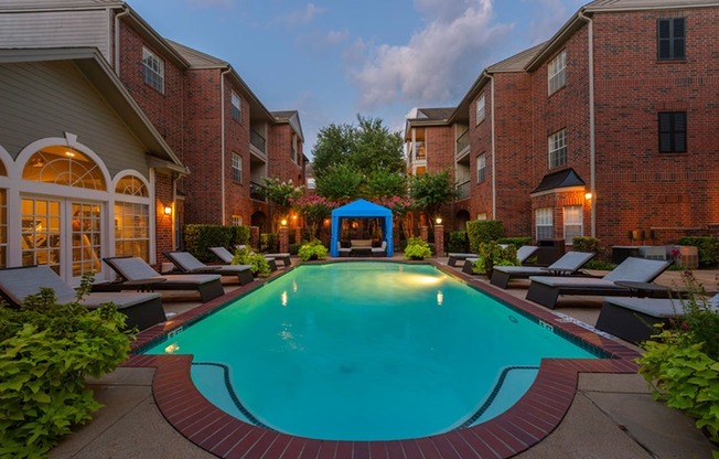 The Inverness Pool | Houston, TX Apartments | Apartments in Houston, TX