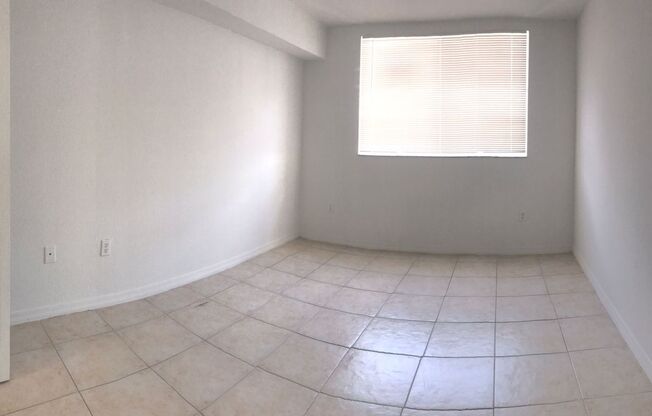 3 beds, 2 baths, 1,079 sqft, $2,900, Unit 13820-205