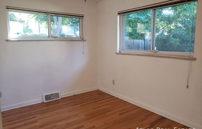2 S JACKSON ST