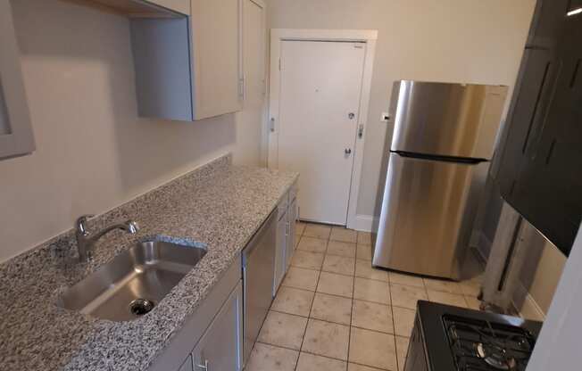 7526-36 S Colfax Ave