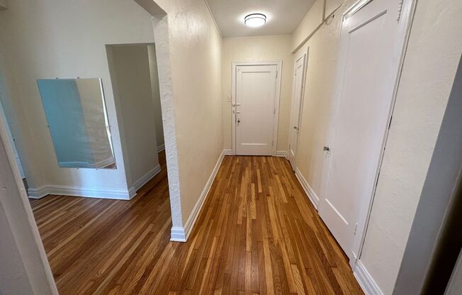 2 beds, 2 baths, 1,303 sqft, $2,200, Unit New King Edward 202