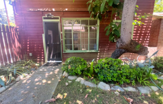 115 E 4 ST 