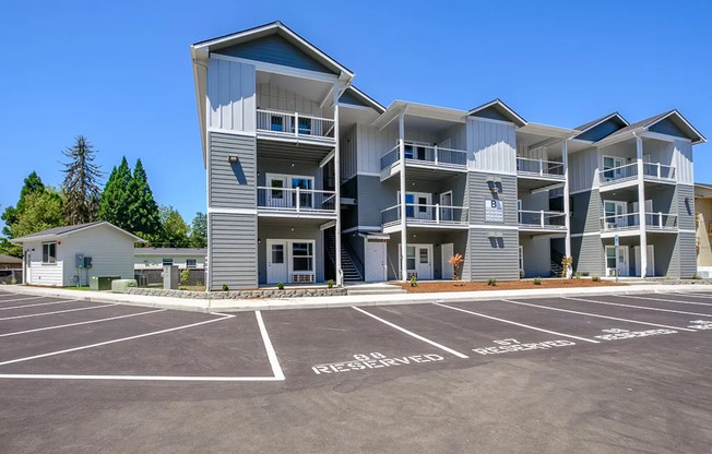 Cascade Meadows Apartments