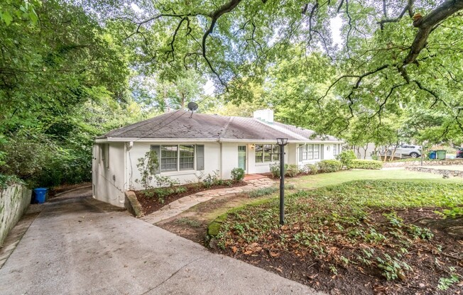 432 Collier Rd. NW