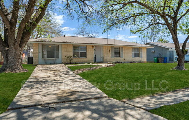 4862 CASTLE ARMS DR