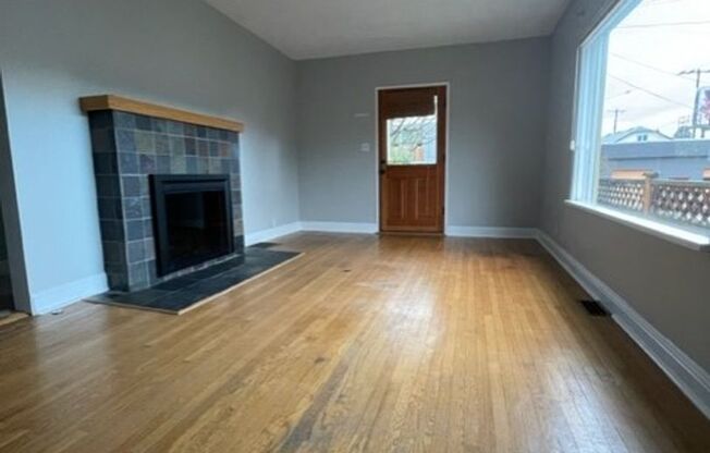 Adorable Green Lake Home for Lease