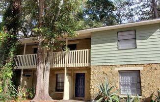 2 bedroom, 1,5 bathroom townhouse in Mill Run