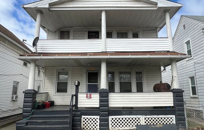 2 beds, 1 bath, 735 sqft, $900, Unit Unit 4