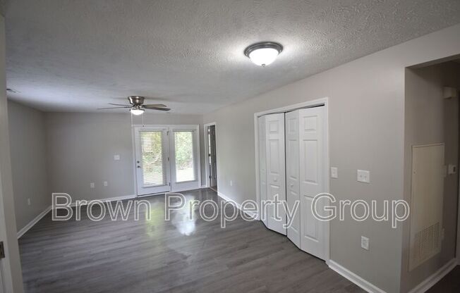 301 100 HINSDALE AVE