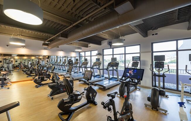 2 beds, 2 baths, $4,400, Unit # 4403