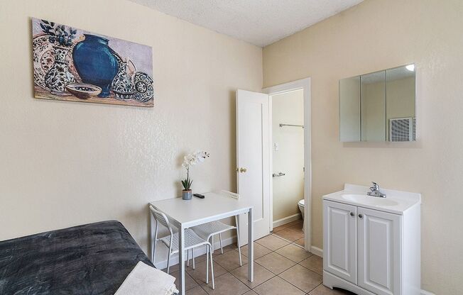 Studio, 1 bath, 167 sqft, $1,095.42, Unit 308