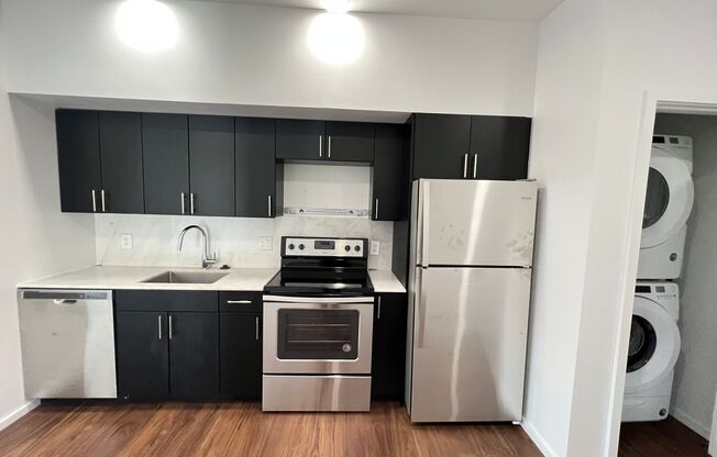 2 beds, 2 baths, 847 sqft, $2,495, Unit 610
