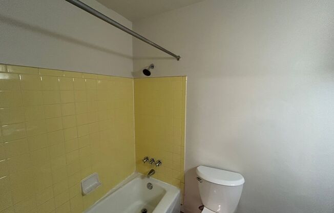 1 bed, 1 bath, $995, Unit 342