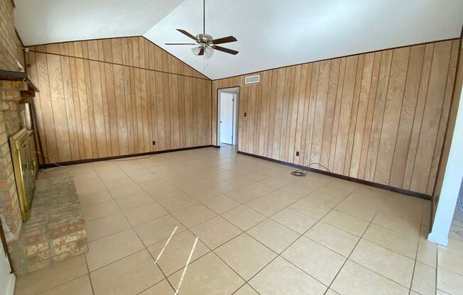 Northeast El Paso 3 Bed Refrig A/C