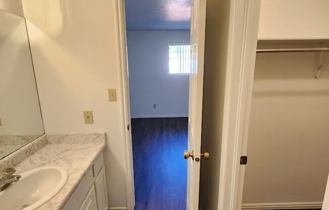 2 beds, 1 bath, $1,575