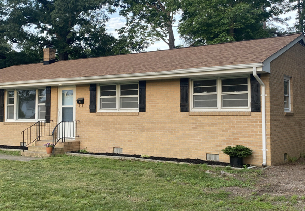 298 EASTWOOD DR