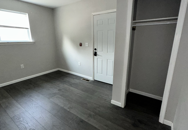 219 W CHESTER PIKE