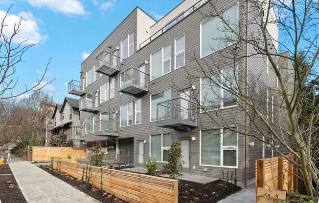 Studio, 1 bath, 238 sqft, $1,550, Unit 501