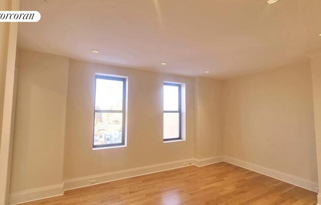 6 beds, 4.5 baths, 6,000 sqft, $55,000, Unit PHA