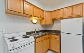 Studio, 1 bath, $1,135, Unit 411