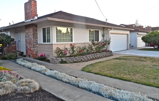 Charming Castro Valley Home: Spacious Living, Prime Location
