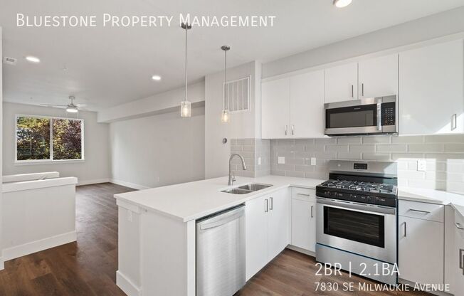 7830 SE MILWAUKIE AVE