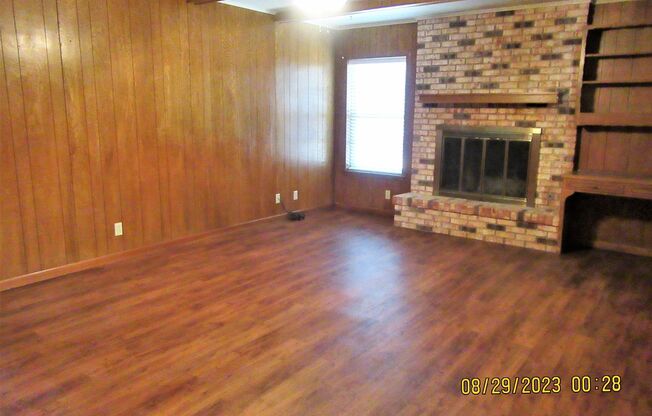 3 beds, 2 baths, $1,850