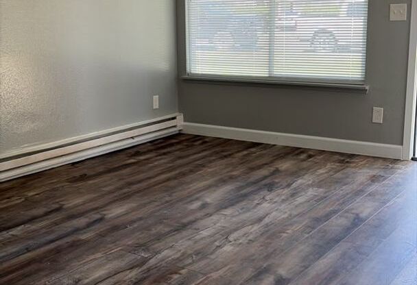 2 beds, 1 bath, 695 sqft, $1,265, Unit 505 B4