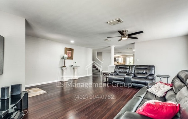 7618 VAN NESS DR
