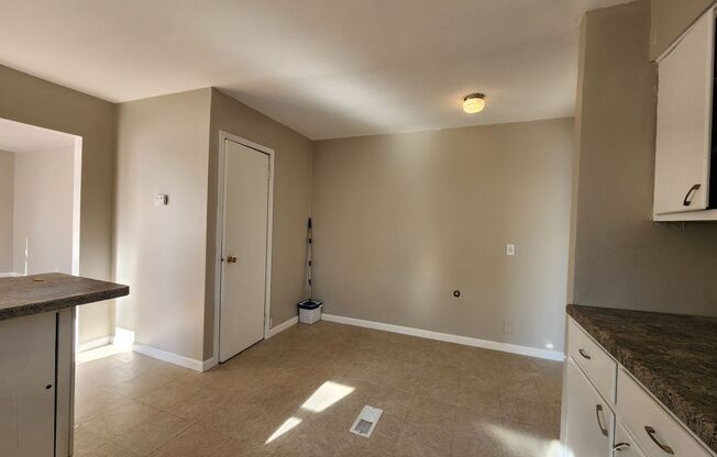 3 beds, 1 bath, $1,350