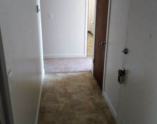 2 beds, 1 bath, $1,499, Unit 3