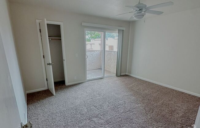 2 beds, 1 bath, 900 sqft, $1,250