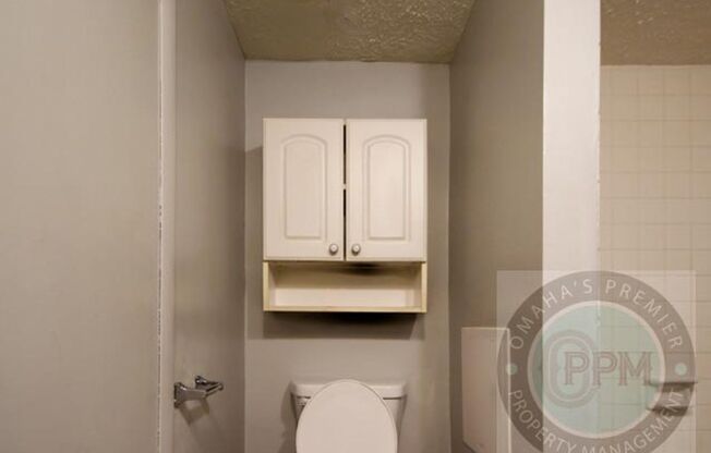 2 beds, 1 bath, 900 sqft, $845, Unit BG/13